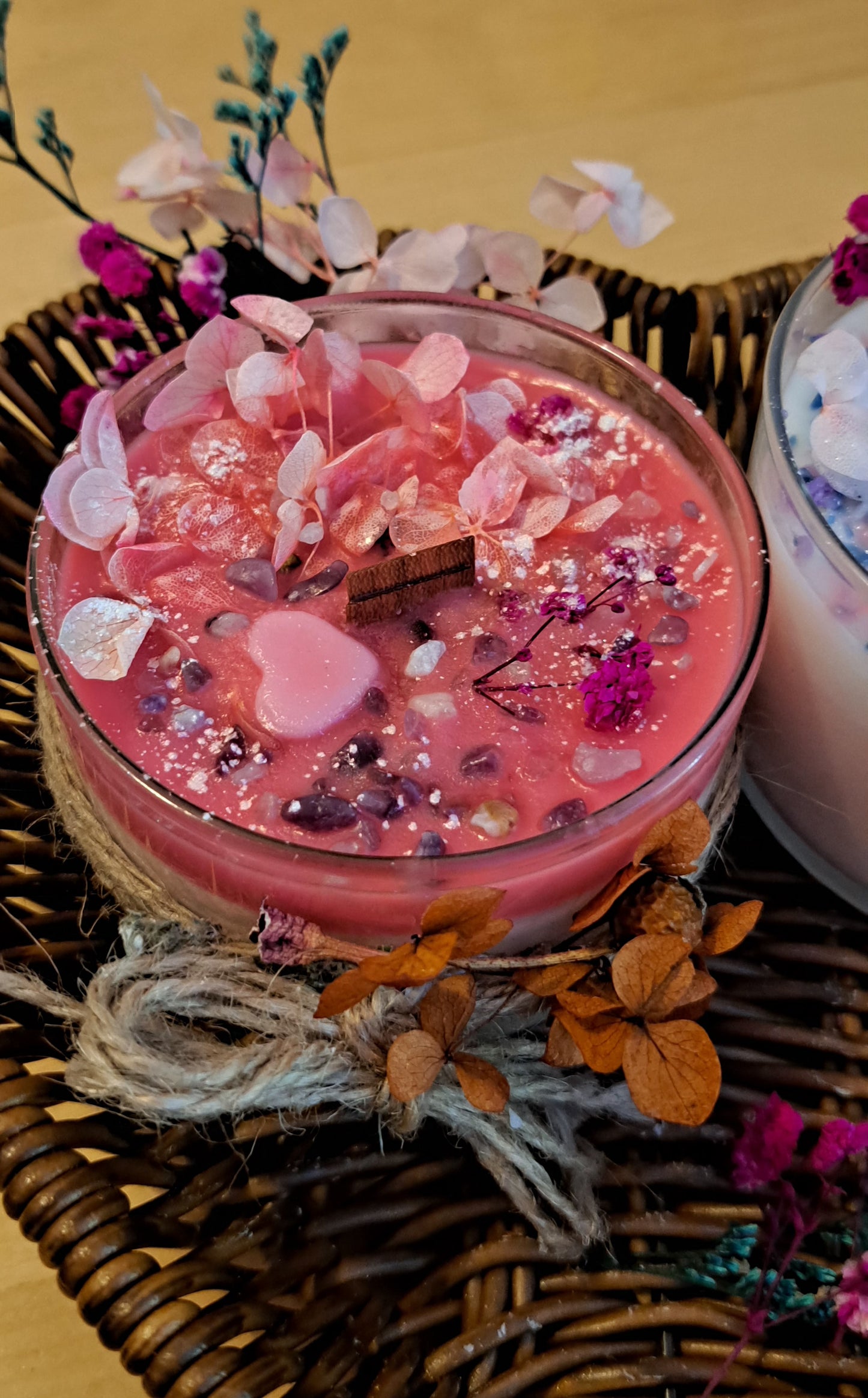 Bougie "Energie féminine/créative" coulée dans un contenant en verre à la cire de soja, 150 ml