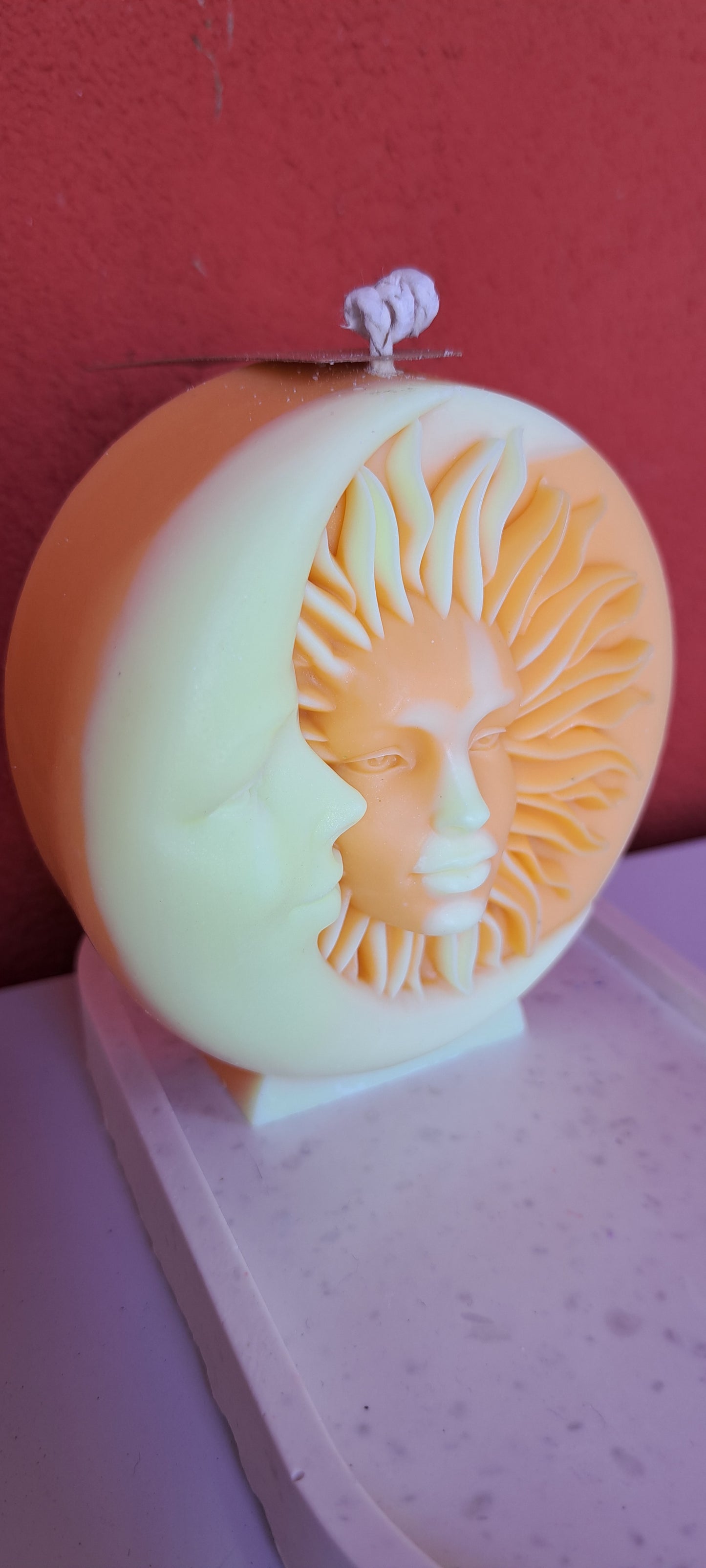 Bougie moulée Lune et Soleil