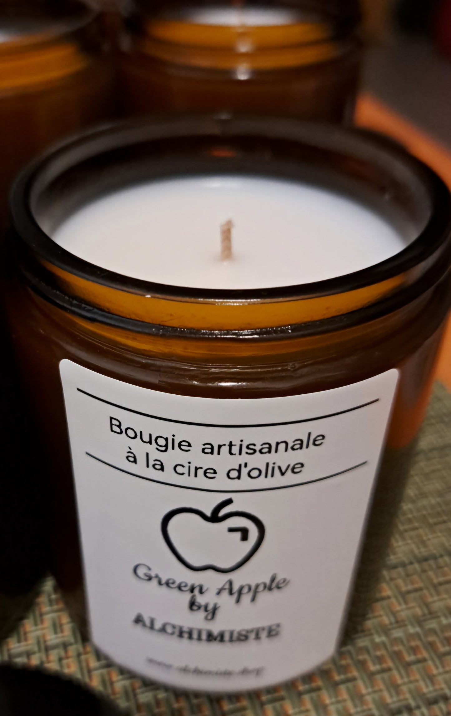 Bougie à la cire d'olive dans un contenant en verre avec couvercle en métal, taille 250 ml